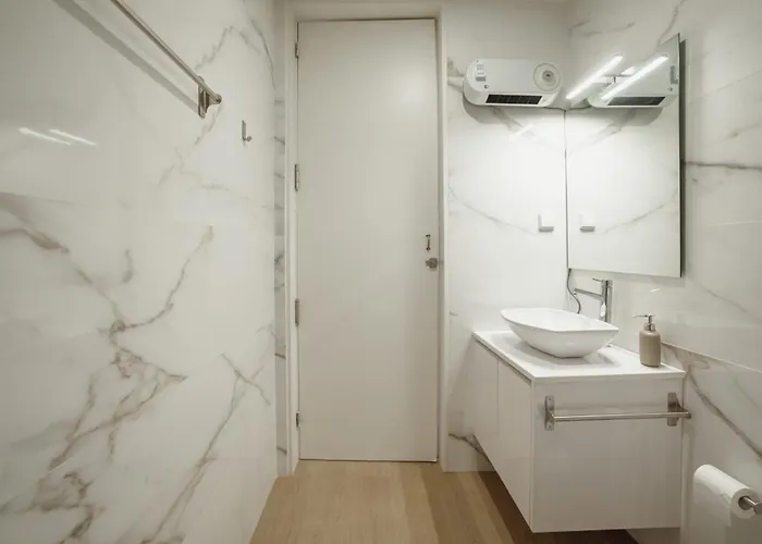 Carmo By Vacationy * Porto